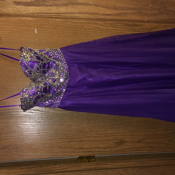 Dresses & Skirts - Dress